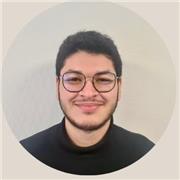 Étudiant ayant passé les concours pour avoir une grande école de commerce, maîtrisant ainsi plusieurs matières à la perfection.